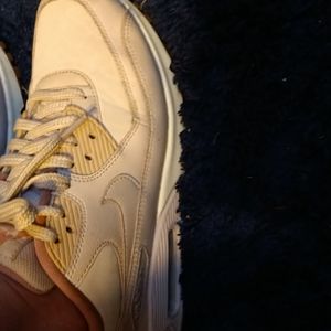 Nike air max 6,5 cream color